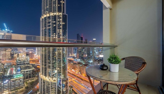 GuestReady - Fashion Avenue | Burj Khalifa View in Dubai