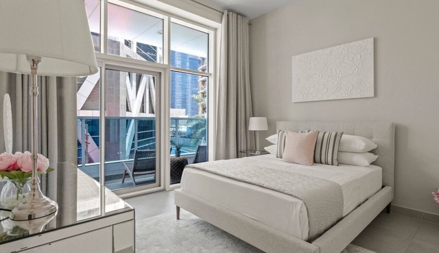 GuestReady - Luxury haven at Marina Arcade in Dubai