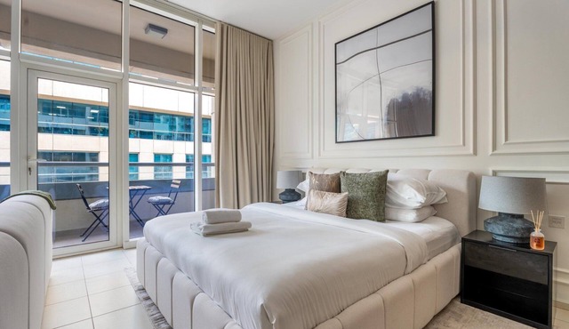 GuestReady | Studio | Partial Burj Khalifa View in Dubai