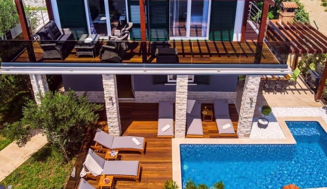 Haus in Stanići mit grünem Garten by Interhome in Omiš