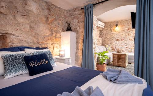 Heritage Stone House Retreat -Free parking in Stari Grad
