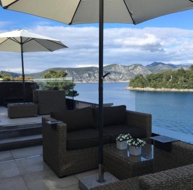 High View-A Seaside Villa With Huge Jacuzzi