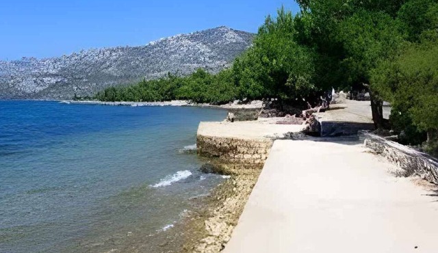 Holiday apartment 150 m from the sea in Rovanjska