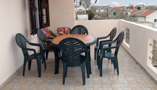 Holiday apartment in a small town with sea view