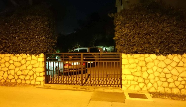 Holiday apartment only 250 m from the beach in Povljana