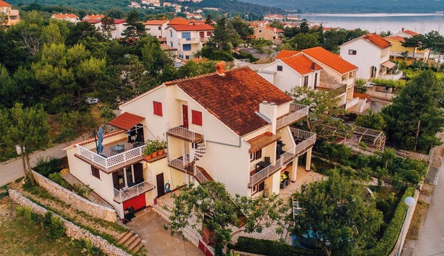 Holiday apartment Sara with sea views and pool and large terrace