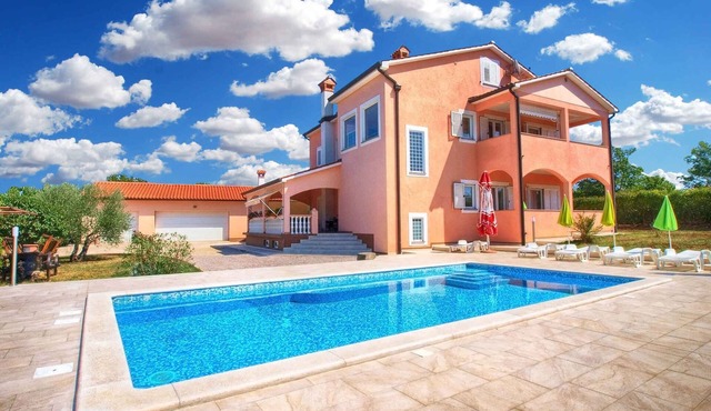 Holiday apartment with air conditioning