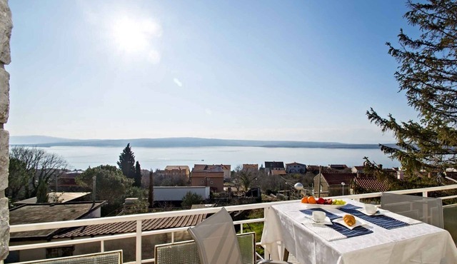 Holiday apartment with a breathtaking sea view