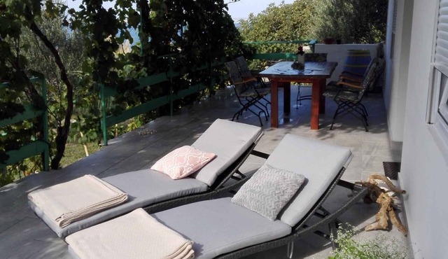 Holiday apartment with sea view