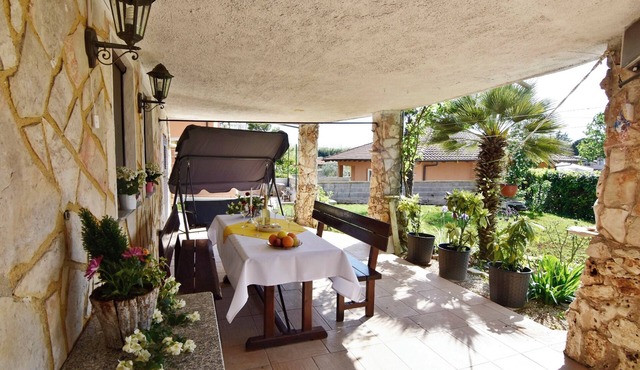 Holiday garden retreat