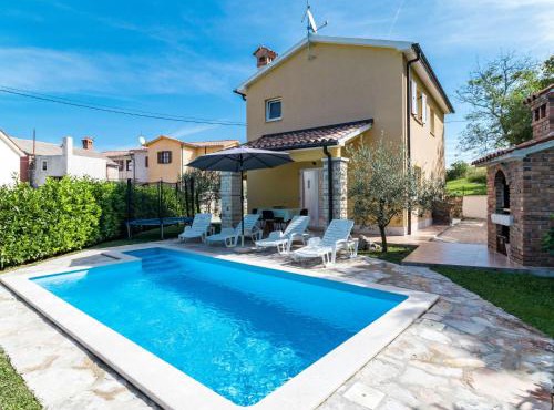 Holiday Home Antoni by Interhome in Pićan
