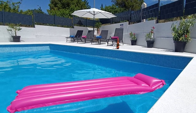 Holiday Home Gabi - Three Bedroom Holiday Home with Terrace and Swimming pool