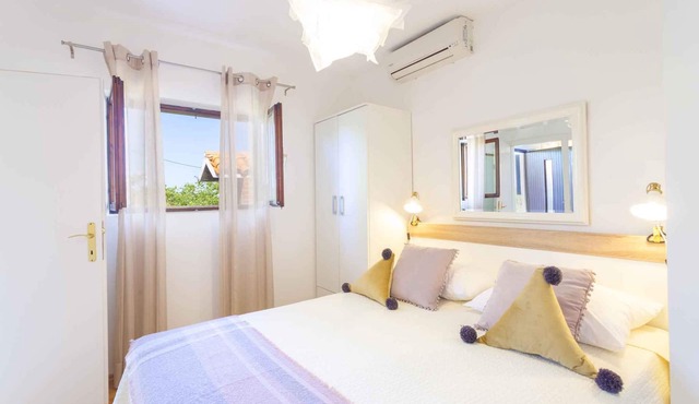 Holiday home in a quiet location with Jacuzzi