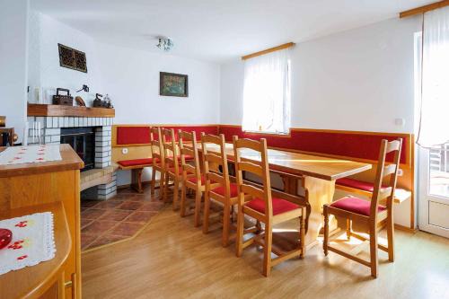 Holiday home in Adlesici - Dolenjska & Bela krajina Unter- & Weißkrain 44970 in Marindol