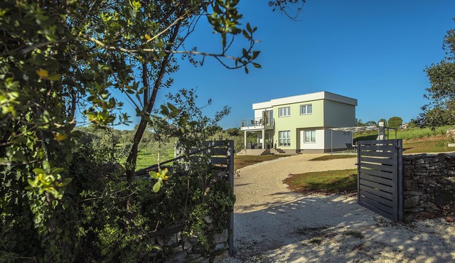 Holiday Home in Istria near Pula Beach in GALIŽANA
