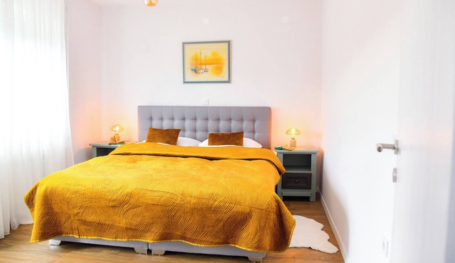Holiday home in Međimurje with a swimming pool, breakfast, and family-friendly amenities.