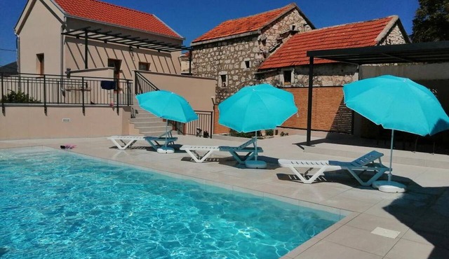 Holiday Home in Vrgorac with Terrace, Air condition, WIFI, Washing machine (5226-1)
