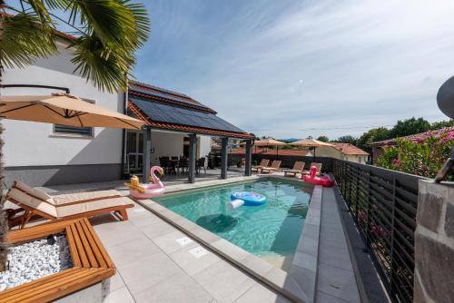 Holiday Home Magdalena with private Pool