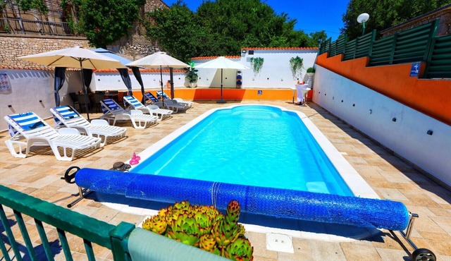 Holiday Home Rocca with pool in Vrgorac