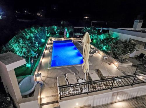 Holiday Home Villa Rimac in Kastel Stafilic mit Garten- Grill by Interhome
