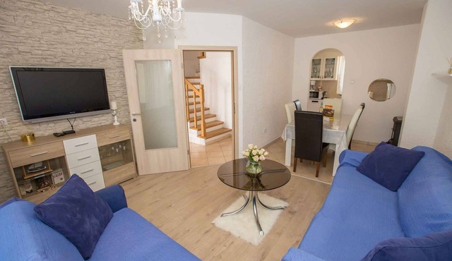 Holiday home with air conditioning