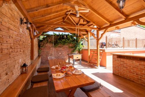 Holiday home with hot tub Daruvar, Bjelovarska - 17937