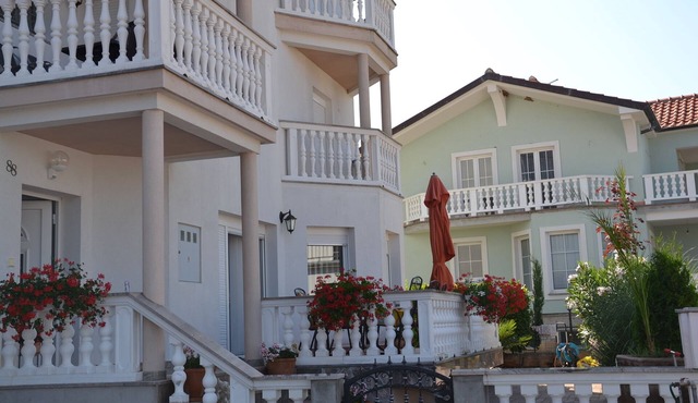 Holiday house Basic Apartment 2a