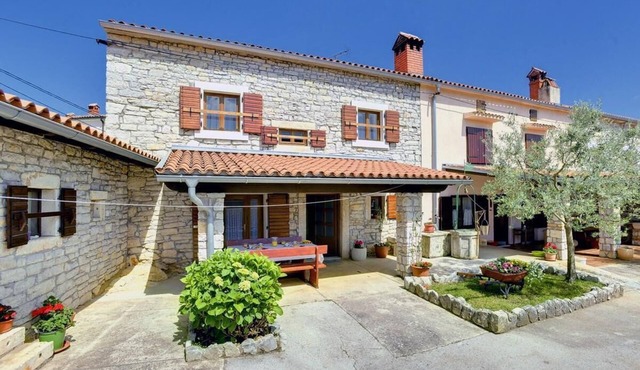 Holiday house for 5 persons approx. 80 qm in Orihi, Istria (Interior of Istria)