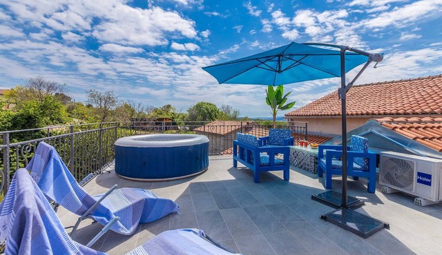 Holiday house STONE with jacuzzi