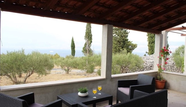 Holiday house with a parking space Supetar (Brač) (K-25125)