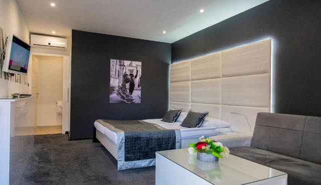 Hotel Cool Zagreb Airport