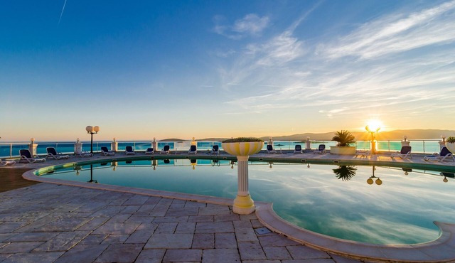 Hotel Pansion Villa Antonio - Two Bedroom Suite with Balcony and Garden View 36