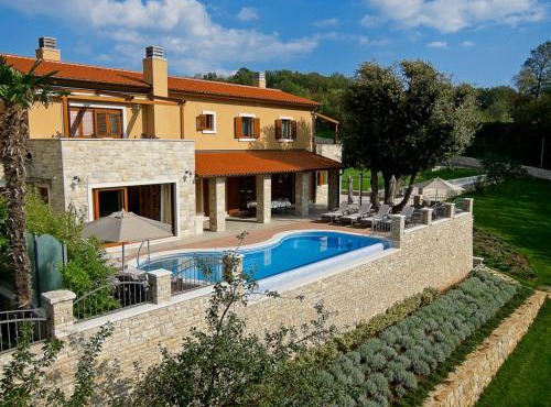 House Labin 688