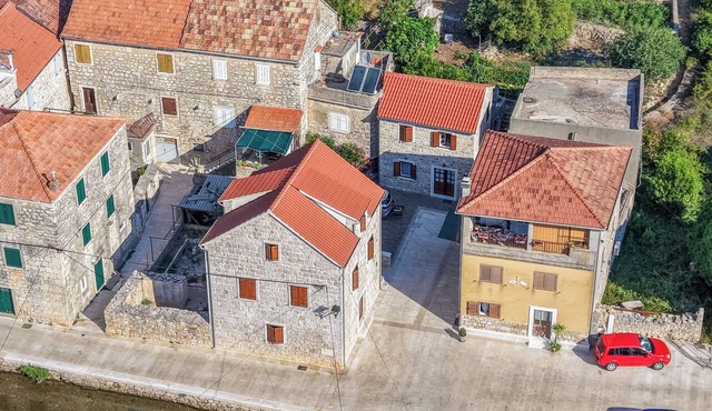 House Tia in Vrboska