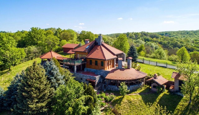 Hunting Lodge Hills Retreat, Ribnjačka, Croatia