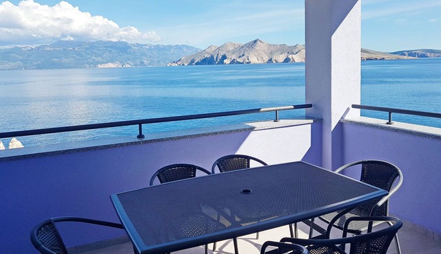 in Baška mit Eigenem Balkon by Interhome