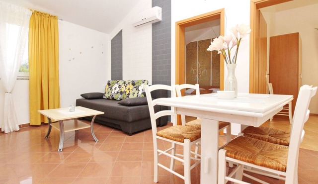 in Baška mit Eigenem Balkon by Interhome