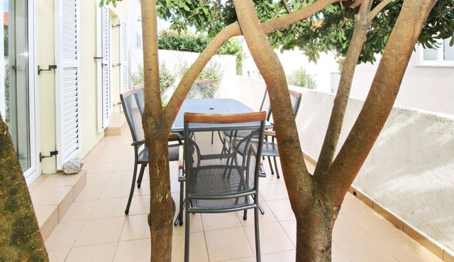 in Baška mit Eigener Terrasse by Interhome