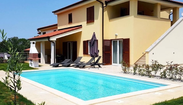 in Banjole mit Privatem Pool by Interhome in Pula/Banjole