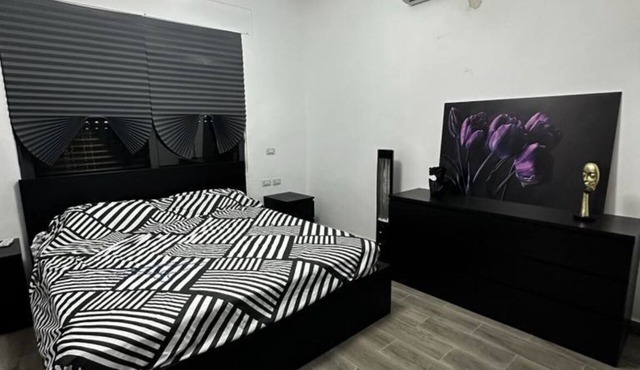 Issawi Villa - Large property with a pool and dune buggy in Al-Mafraq