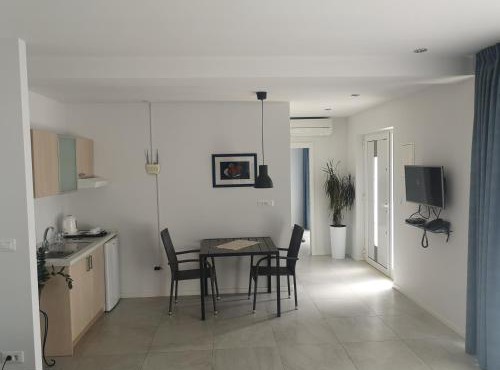 Jadranka Apartment in Suđurađ