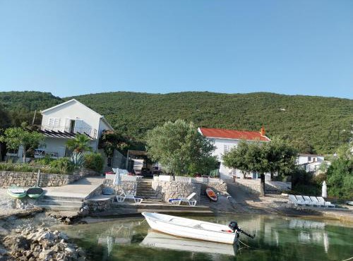 Kuća za odmor >Maro<