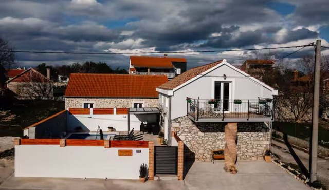 La Felicita - Two Bedroom Holiday Home
