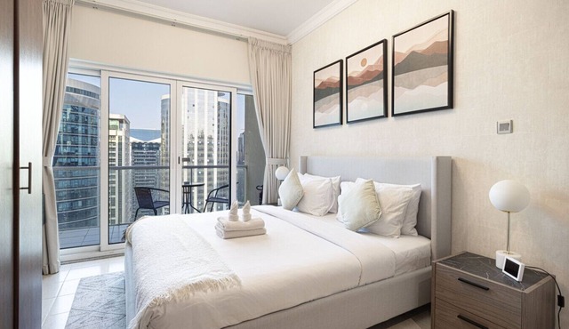 Lake View Studio near Marina with Pool, Sauna and Gym in Dubai