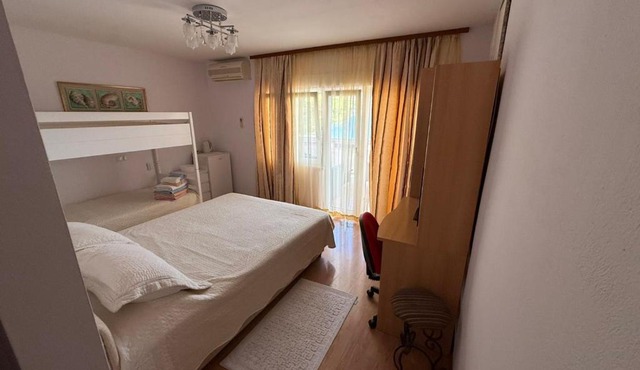 Lilac Apartments in Trogir