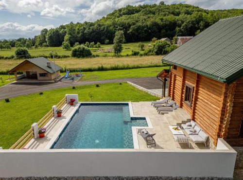 Log Cabin Valley - Private Villa with Pool in Gospić
