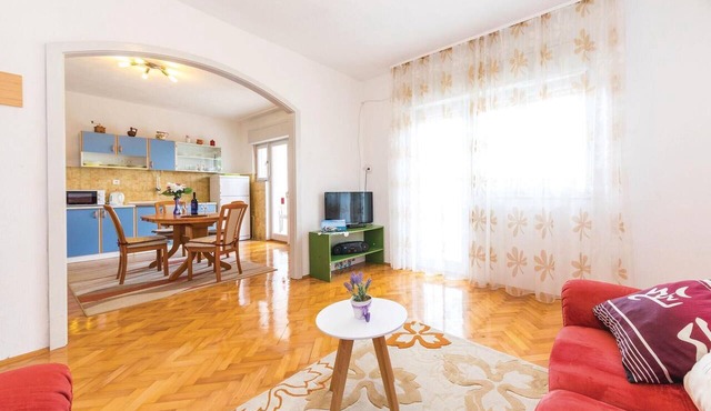Lovely apartment in Kastel Kambelovac in Kastel Kambelovac