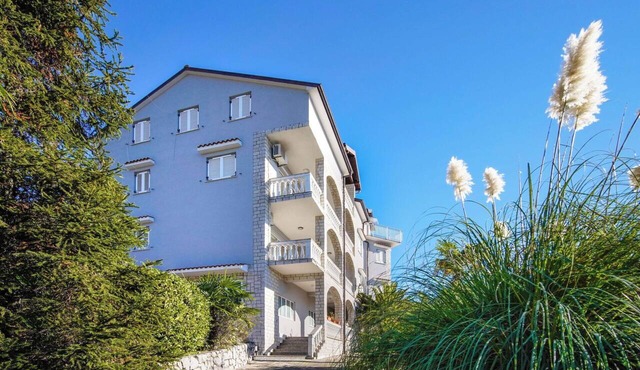 Lovely apartment for 4 people with pool, A/C, WIFI, TV and balcony