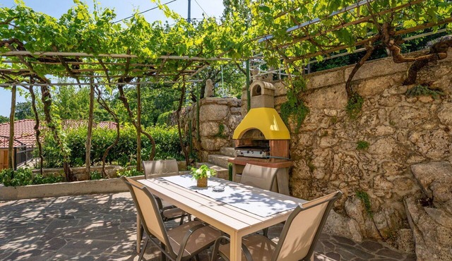 Lovely apartment for 5 people with A/C, WIFI, TV, terrace and panoramic view in Rijeka