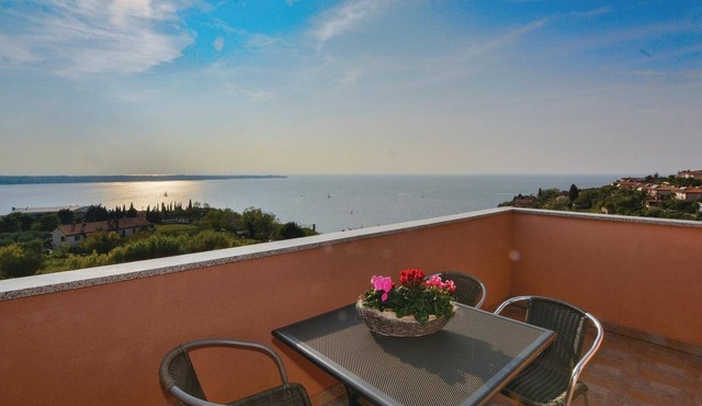 Lovely apartment in Portoroz with house sea view in Portoroz